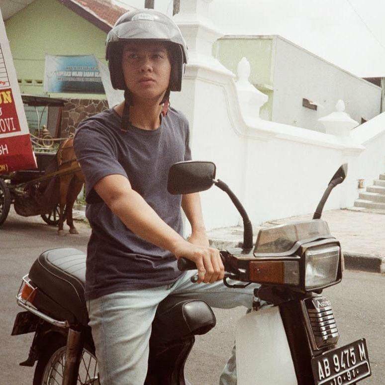 Iqbaal Ramadhan (instagram.com/iqbaal.e)