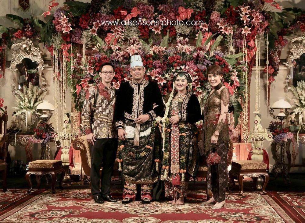 Kebaya dan Batik Olga Lydia (instagram.com/olgaly_dia)