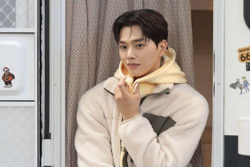 Song Kang (instagram.com/namooactors)