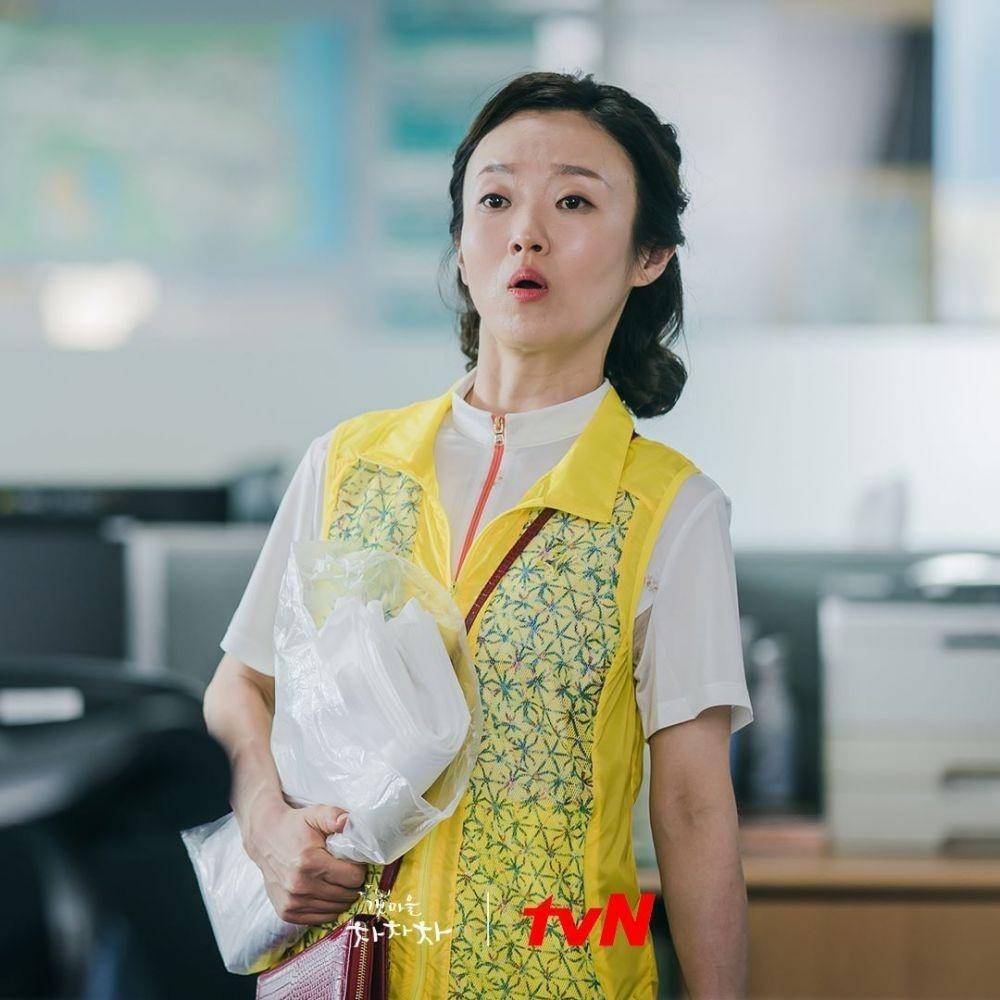 Lee Bong Ryun di drama Hometown Cha-Cha-Cha (Dok. tvN)