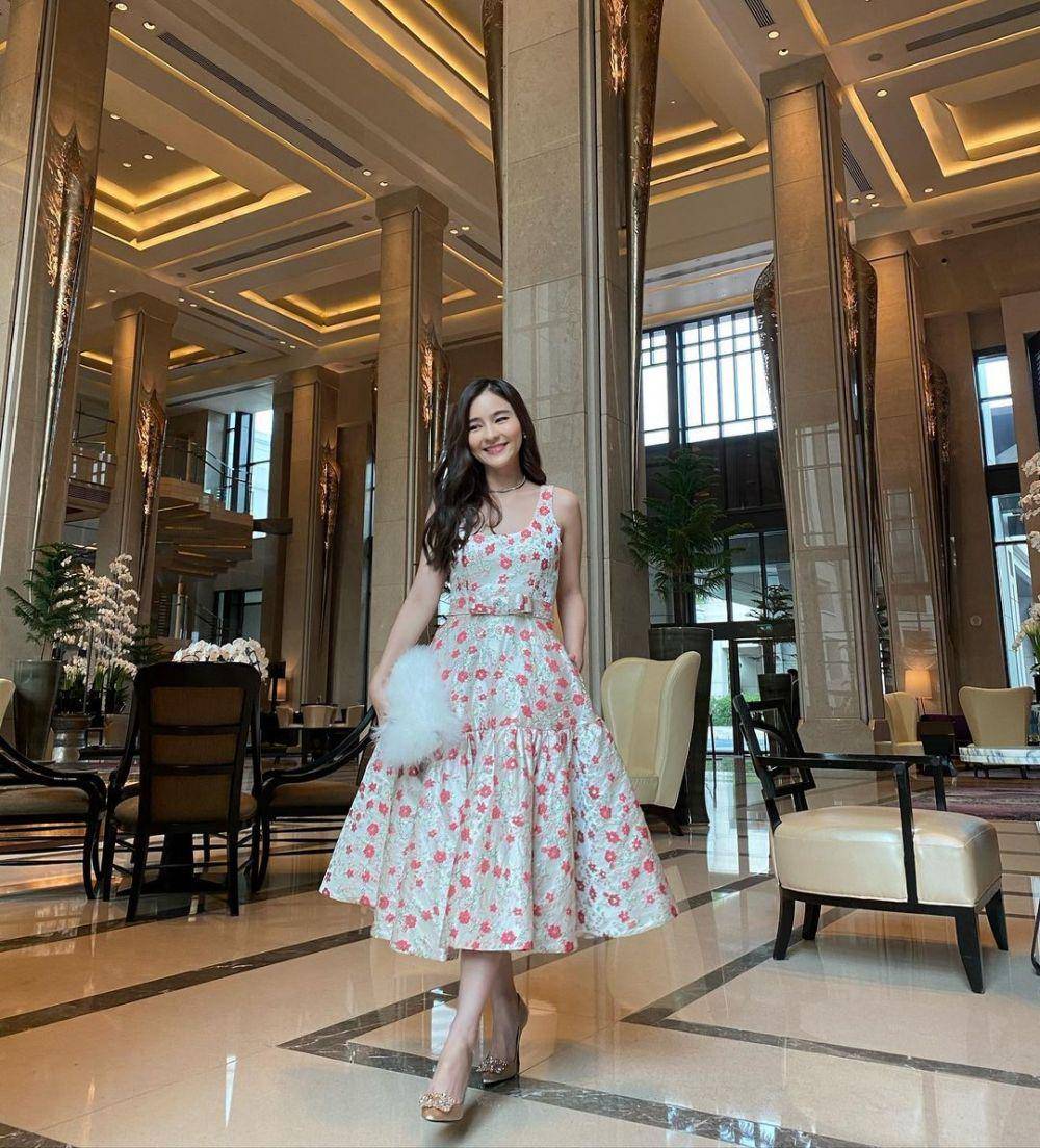 Aom Sushar (instagram.com/aom_sushar)