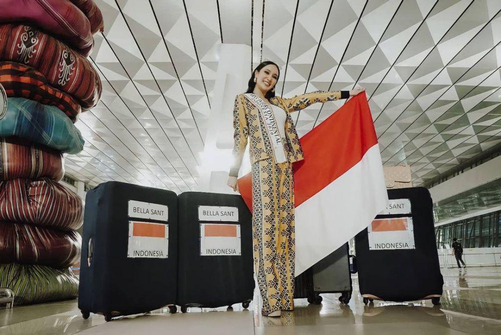 9 Potret Keberangkatan Bella Aprilia ke Miss Intercontinental 2021