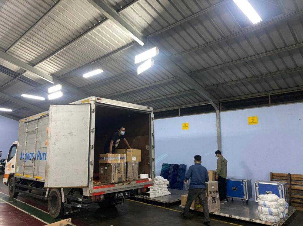 PT Angkasa Pura Logistik (APLog) melakukan pengiriman peralatan penyiaran untuk kepentingan ajang PON XX  PAPUA 2021 dari Jakarta. (Dok. PT APLog) 