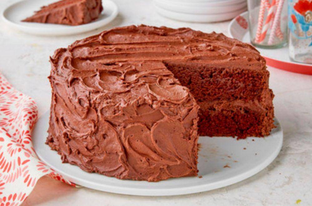 Membuat cake yang bagus. (myfoodandfamily.com)
