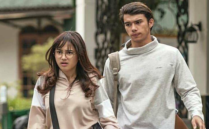 potret Syifa Hadju dan Jeff Smith saat bintangi miniseri Magic Tumbler (instagram.com/magictumbler_official)