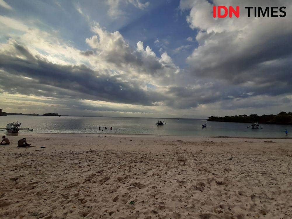 Ilustrasi Awan (IDN Times/Sunariyah)