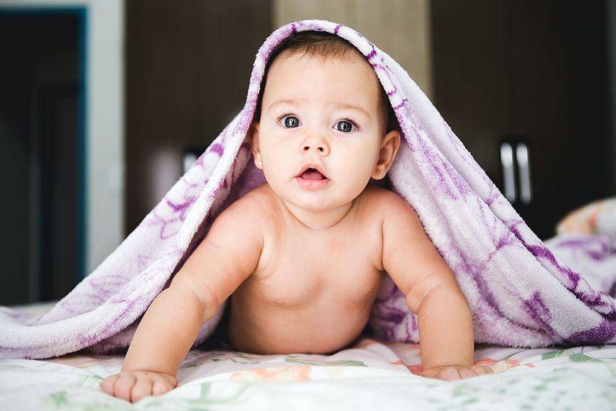 ilustrasi bayi laki-laki (unsplash.com/Jonathan Borba)