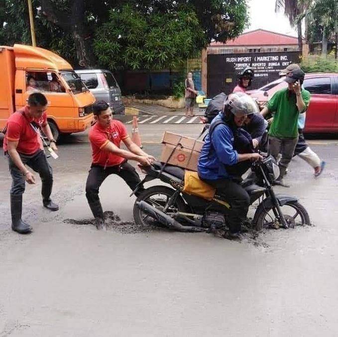 potret terjebak di tempat umum (instagram.com/duhreceh)