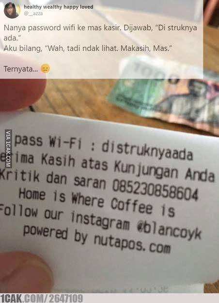 meme tanya password wifi (twitter.com/__azza)