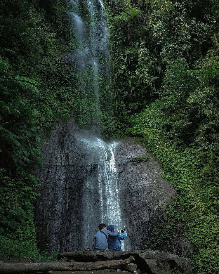 Air terjun banyu anjlok (Instagram.com/sghmaulana_)