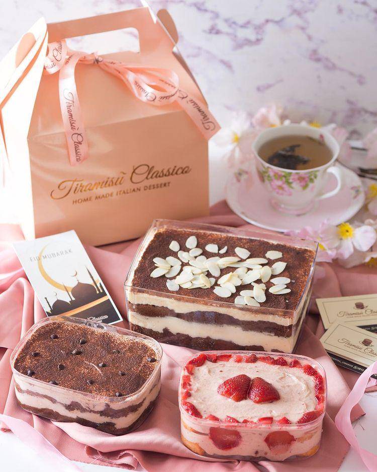 Dessert Tiramisu dan Stroberi (instagram.com/tiramisu_classico)