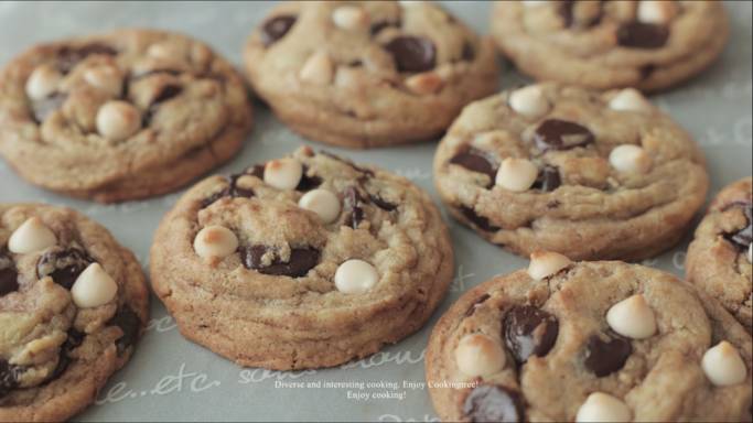 ilustrasi kudapan chocolate chip cookies (dok. youtube.com/Cooking tree 쿠킹트리)