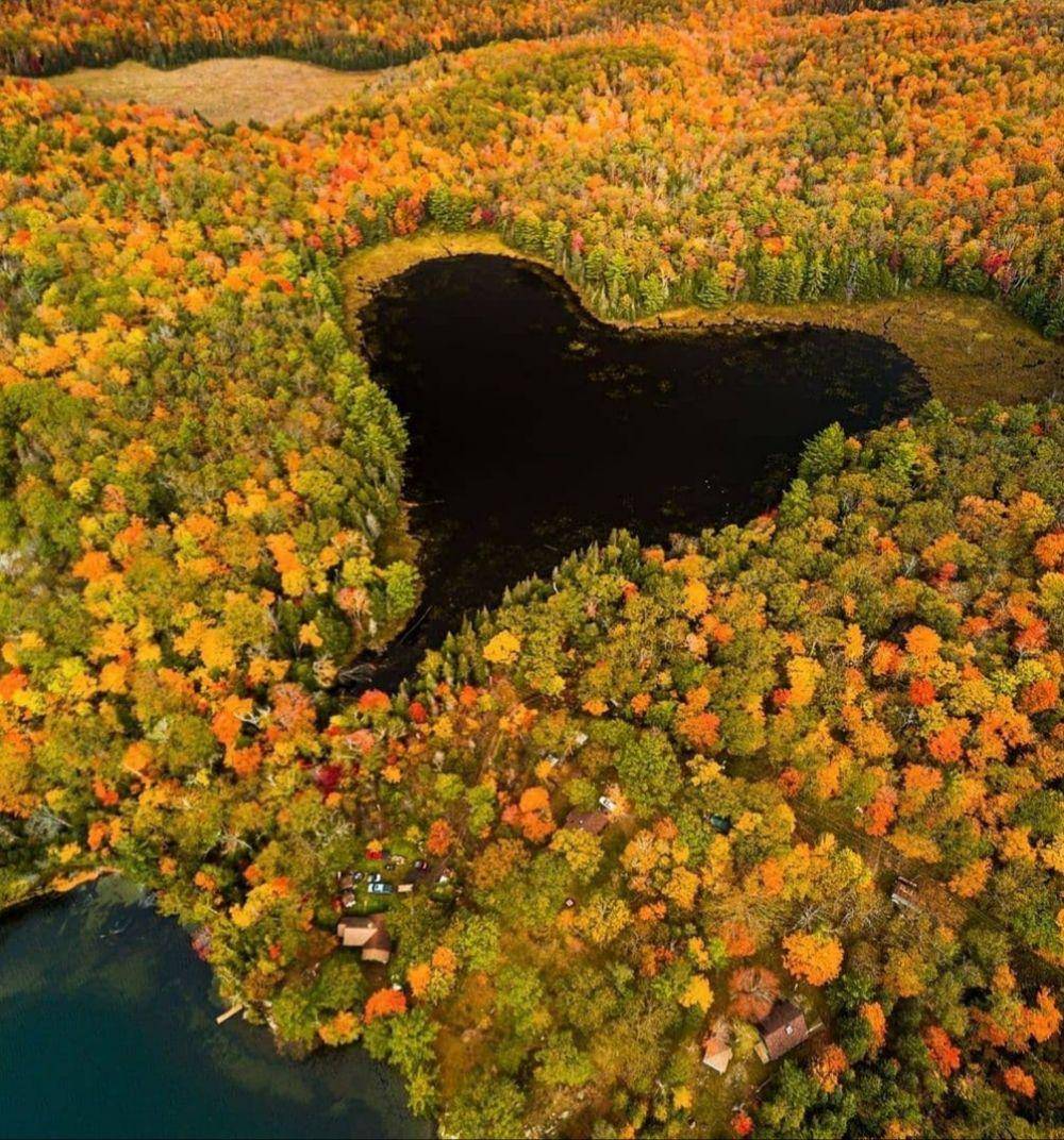 pesona Ontario pada musim gugur (instagram.com/canadaiantravel)