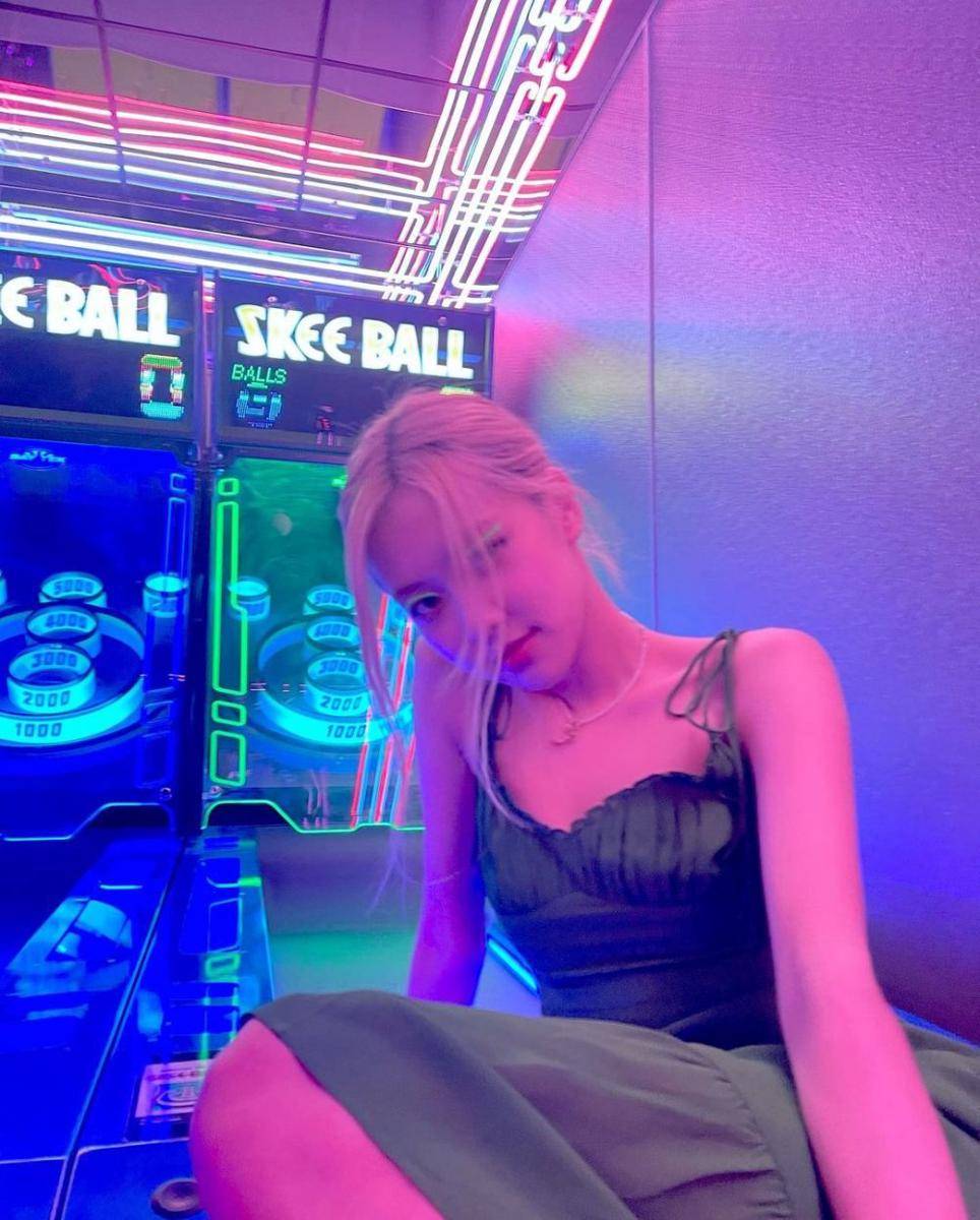 potret Rose (instagram.com/roses_are_rosie)