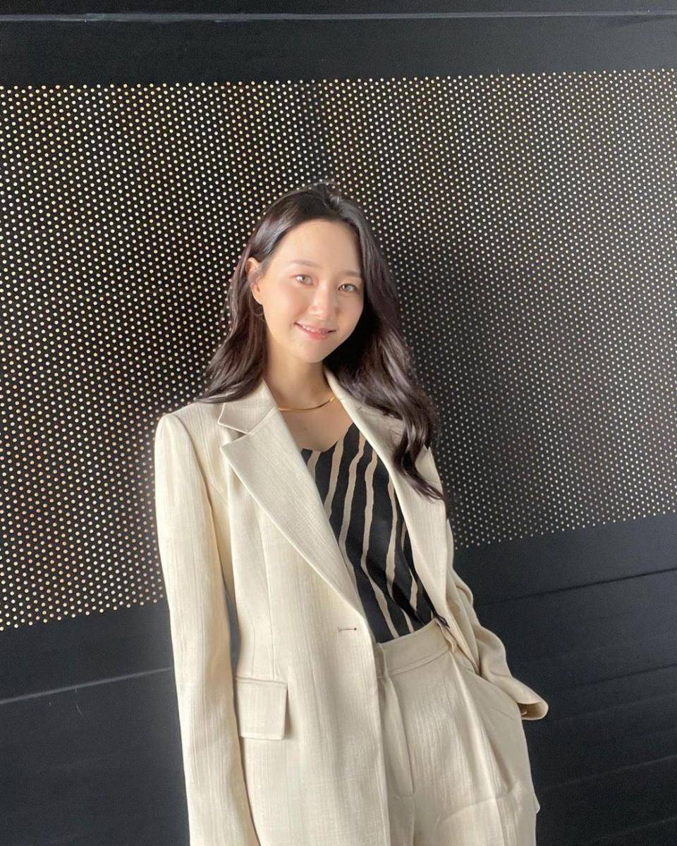 Lee Yoo Young (instagram.com/__youyoung__)