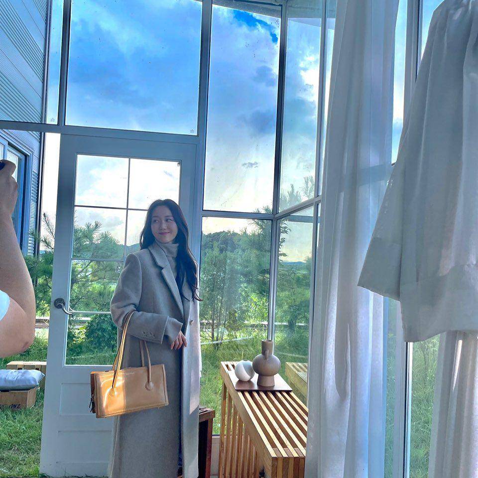 Lee Yoo Young (instagram.com/__youyoung__)