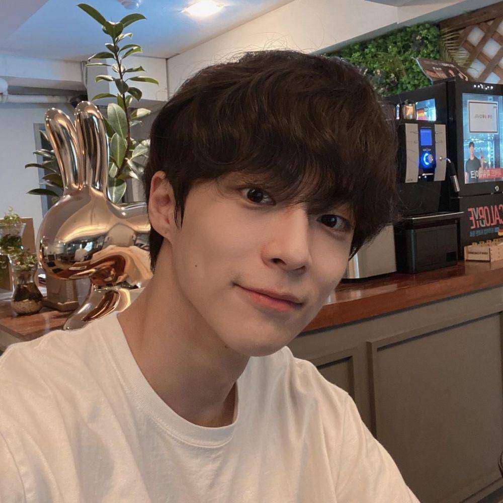 Bae In Hyuk (instagram.com/inhyuk_bb)