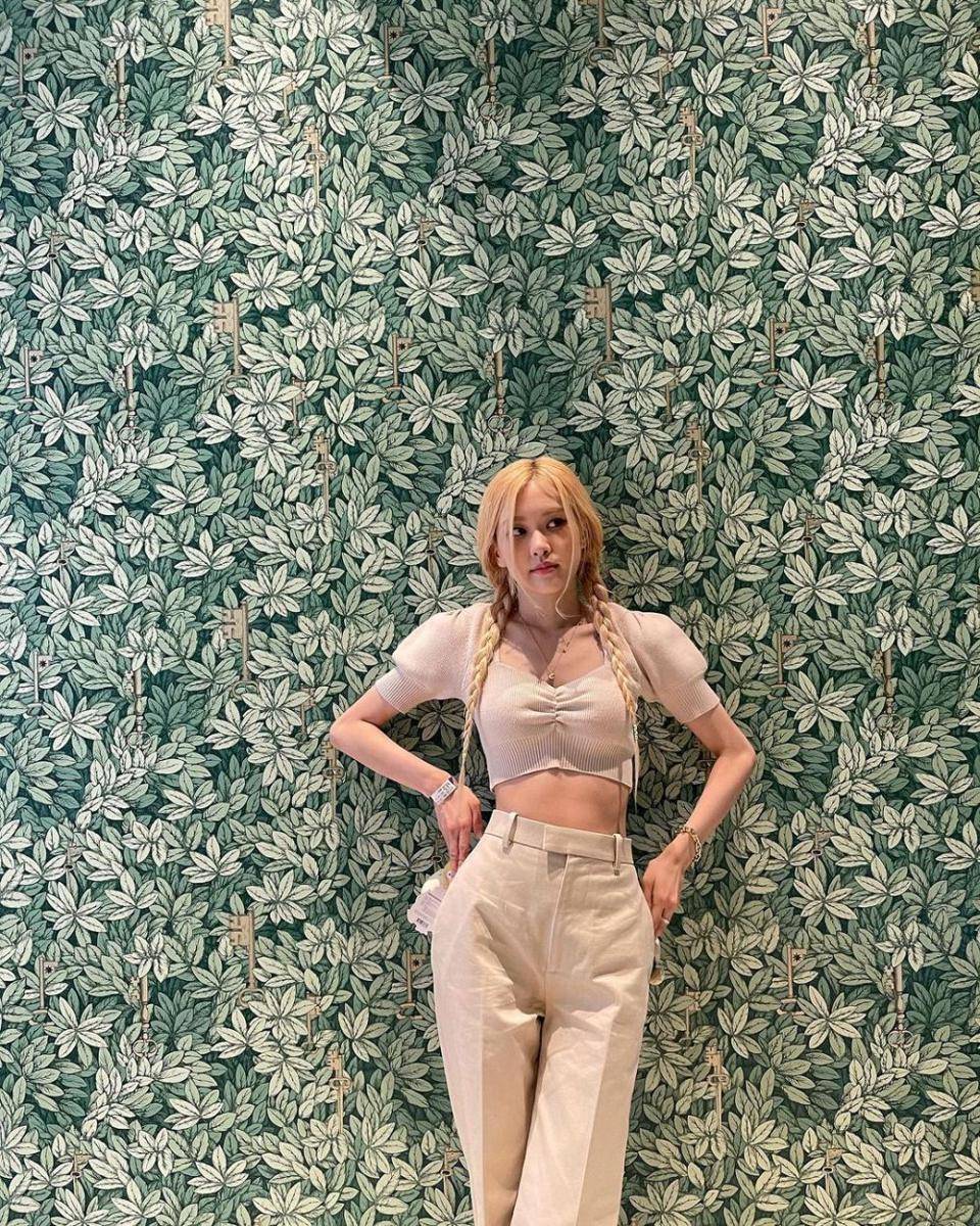 potret Rose (instagram.com/roses_are_rosie)