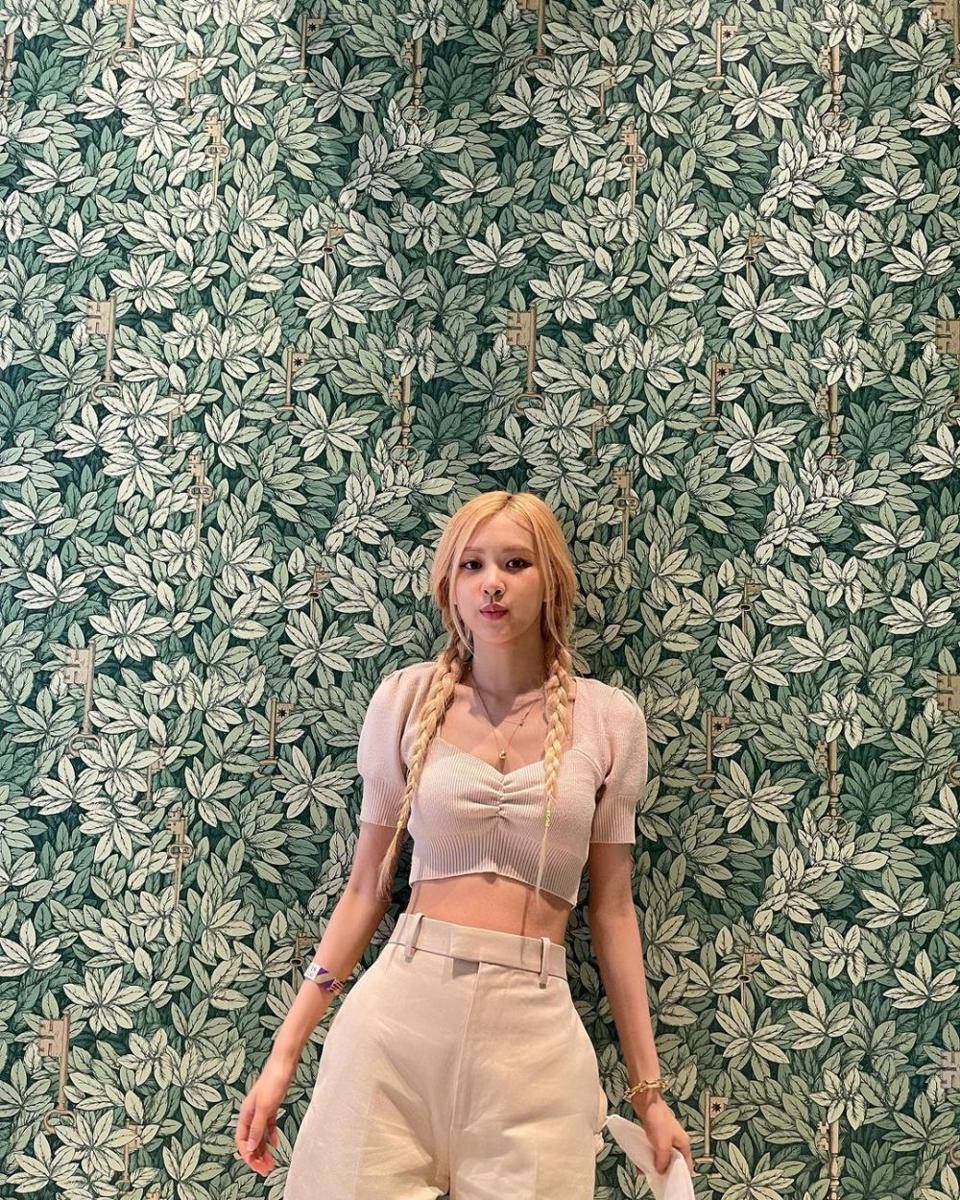 potret Rose (instagram.com/roses_are_rosie)
