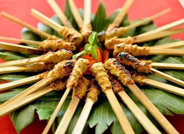 Sate ayam lilit (instagram.com/mbo.tink)