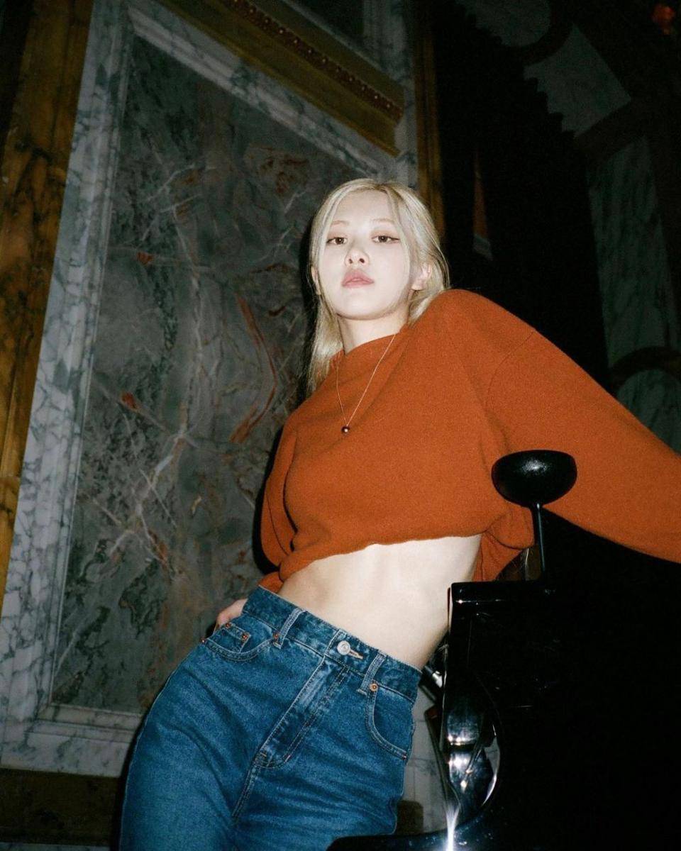 potret Rose (instagram.com/roses_are_rosie)