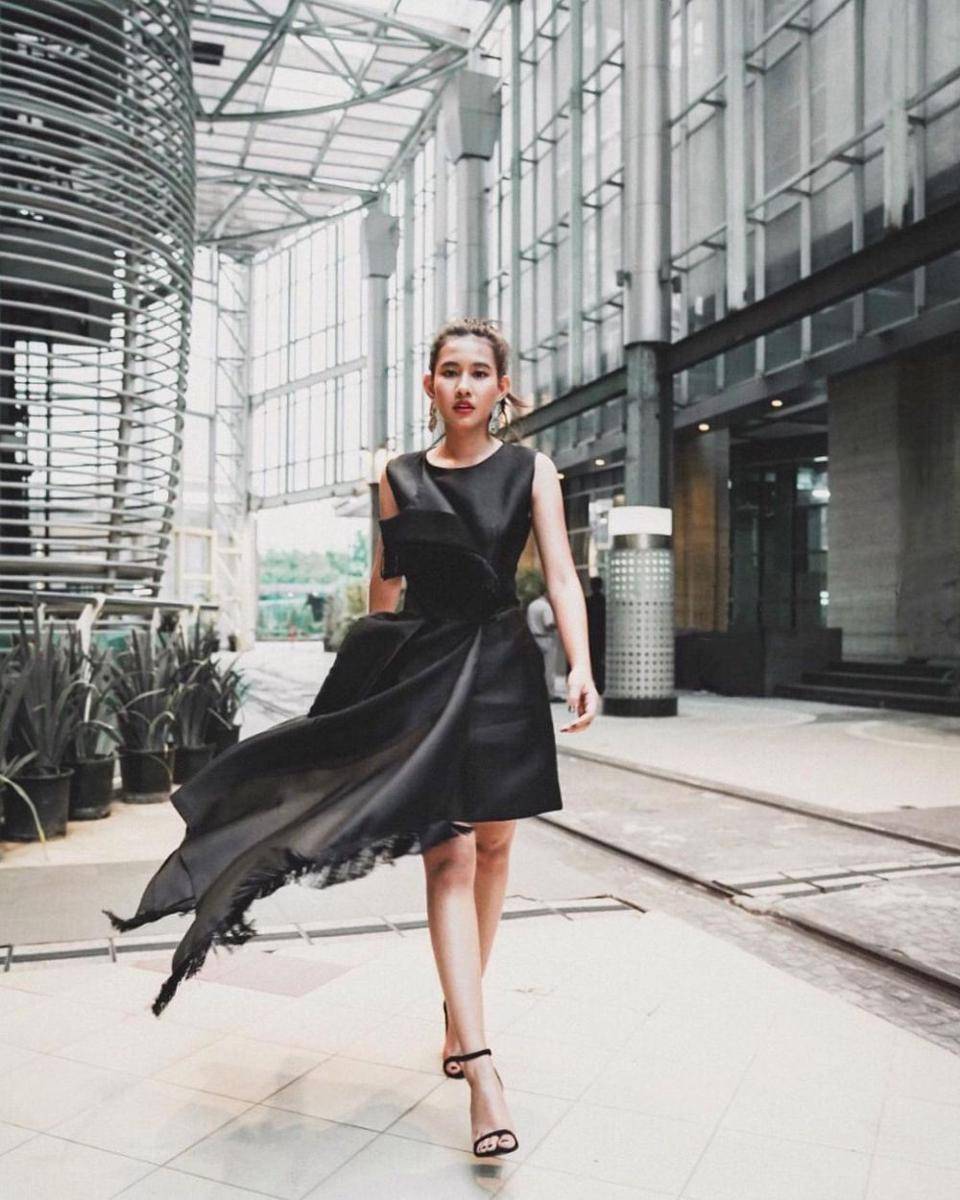 Dress Kondangan ala Shenina Cinnamon. (instagram.com/sheninacinnamon/)