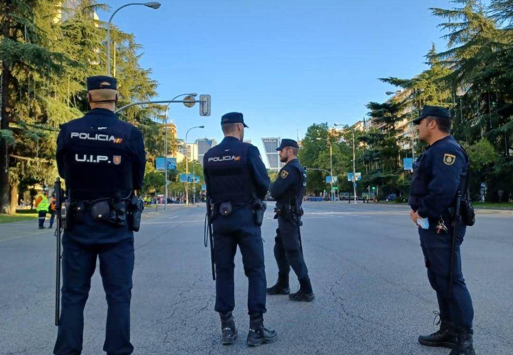 Anggota Polisi Nasional Spanyol. (twitter.com/policia)