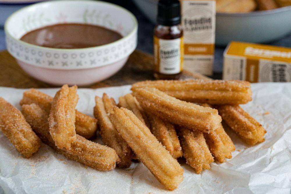 ilustrasi bavarian cream churro (unsplash.com/Foodie Flavours)