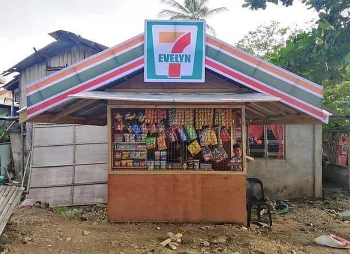 9 Potret Warung yang Bikin Pembeli Garuk Kepala, Anti Mainstream!