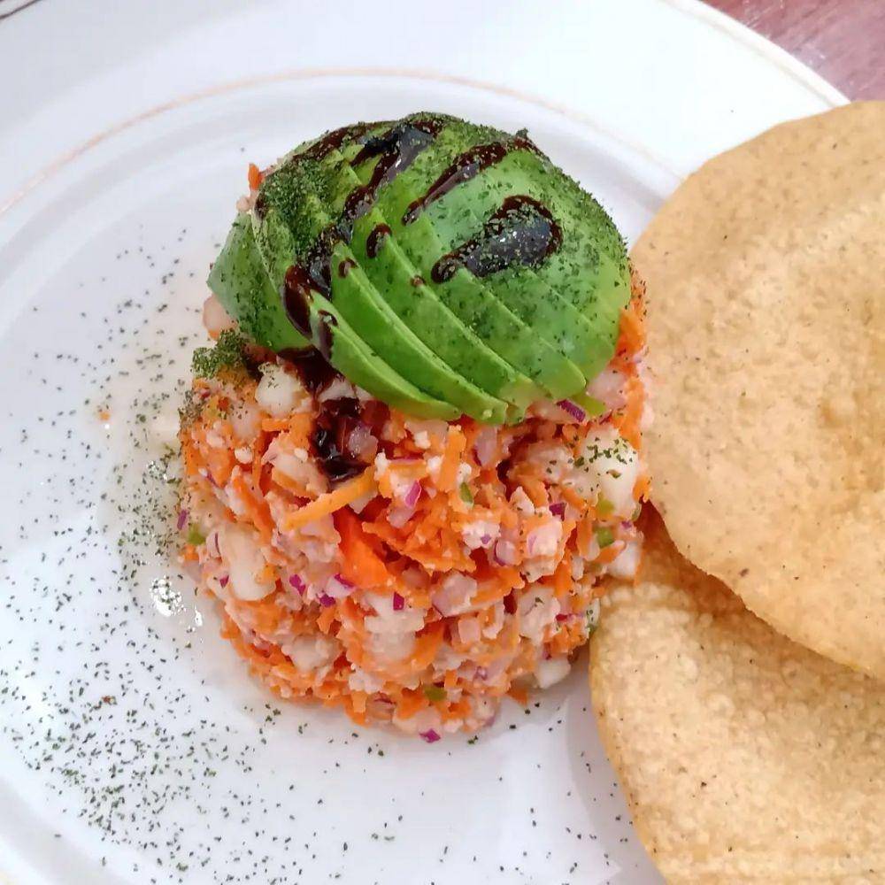 ceviche de sierra (instagram.com/lamazatlecamx)