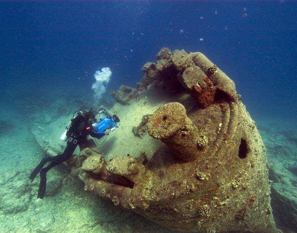 ilustrasi wreck diving (unsplash.com/NOAA)