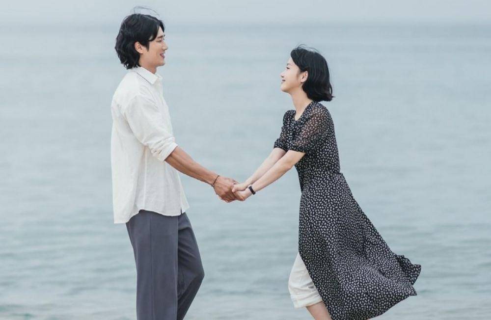Momen kebersamaan Kim Go Eun dan Ahn Bo Hyun (instagram.com/tving.official)