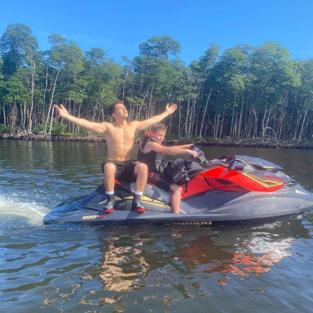Austin Mahone (instagram.com/austinmahone)