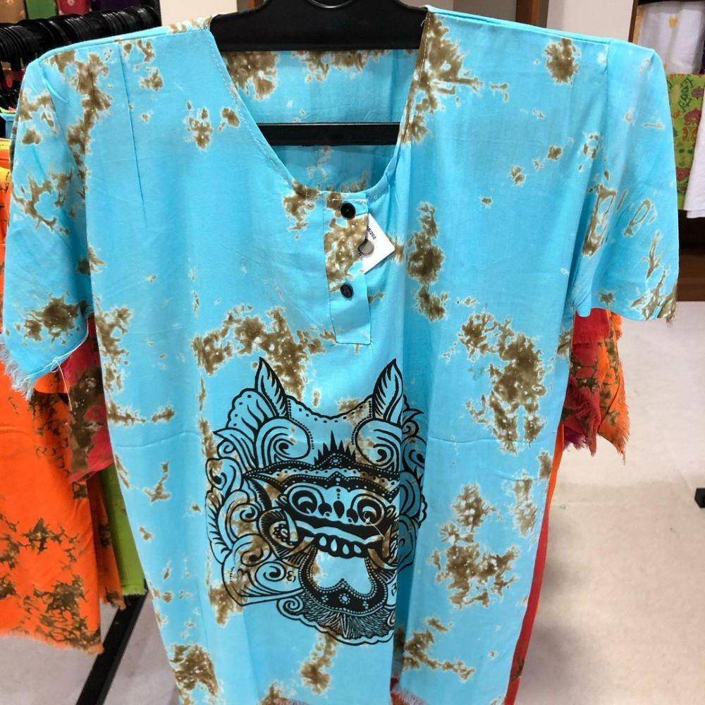 Baju barong (instagram.com/yangmaunitipaja)