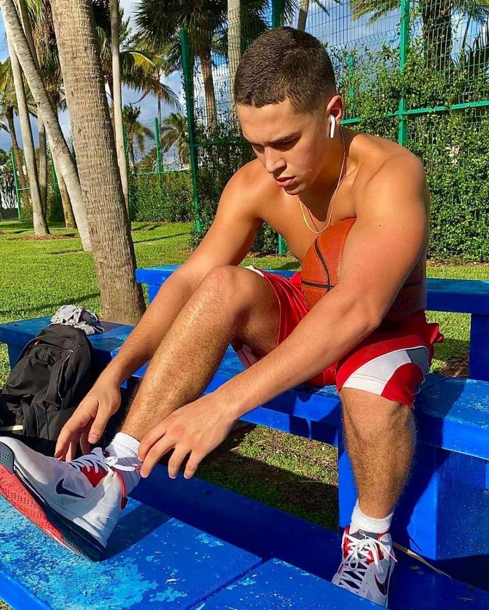Austin Mahone (instagram.com/austinmahone)
