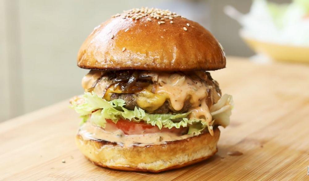 Resep Cheeseburger ala In-N-Out Versi Simpel dan Murah