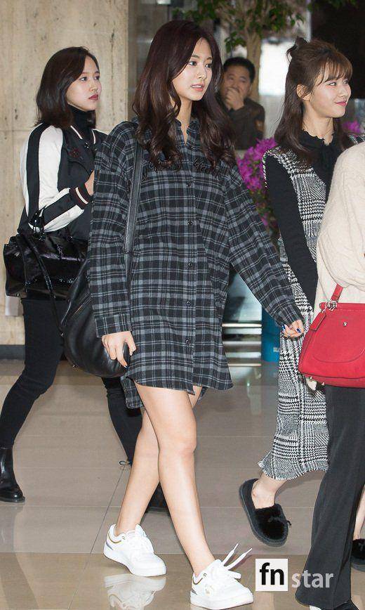 Outfit dress Tzuyu Twice (twitter.com/TZUYU_WORLD)