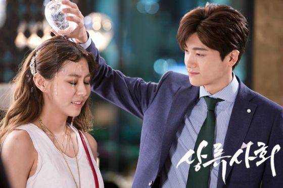 Park Hyung Sik di KDrama High Society (mydramalist.com)