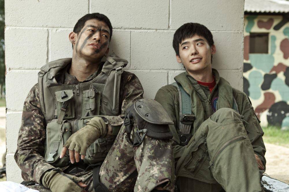 Cuplikan film R2B: Return to Base (dok. CJ ENM/R2B: Return to Base)