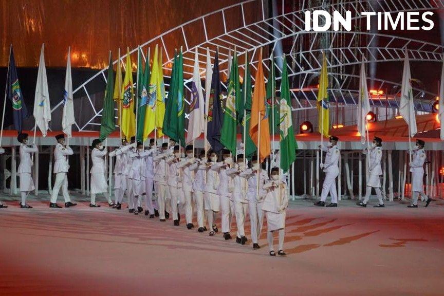 Kemeriahan upacara penutupan PON XX Papua 2021 di Stadion Lukas Enembe, Kabupaten Jayapura pada Jumat (15/10/2021). (IDN Times/Tata Firza).
