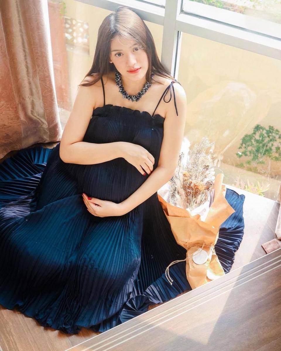 OOTD Anisa Aziza (instagram.com/anisaaziza)