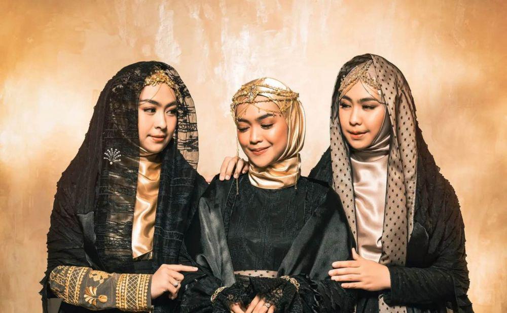 9 Photoshoot Ria Ricis, Oki Setiana Dewi, dan Shindy Kurnia, Glam!