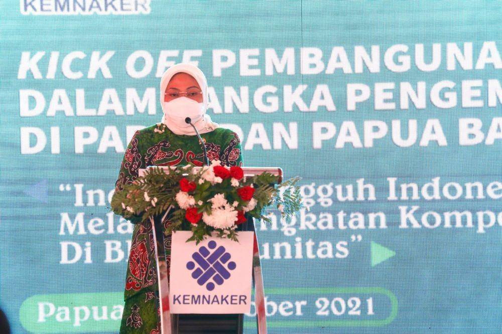 Wakil Presiden RI, KH Ma'ruf Amin, meresmikan pembangunan Balai Latihan Kerja (BLK) Komunitas di Papua dan Papua Barat. Peresmian secara simbolis dilangsungkan di Yayasan Global Mission International Indonesia (GMII), Sentani, Jayapura, Sabtu (16/10). (Dok. Kemnaker)