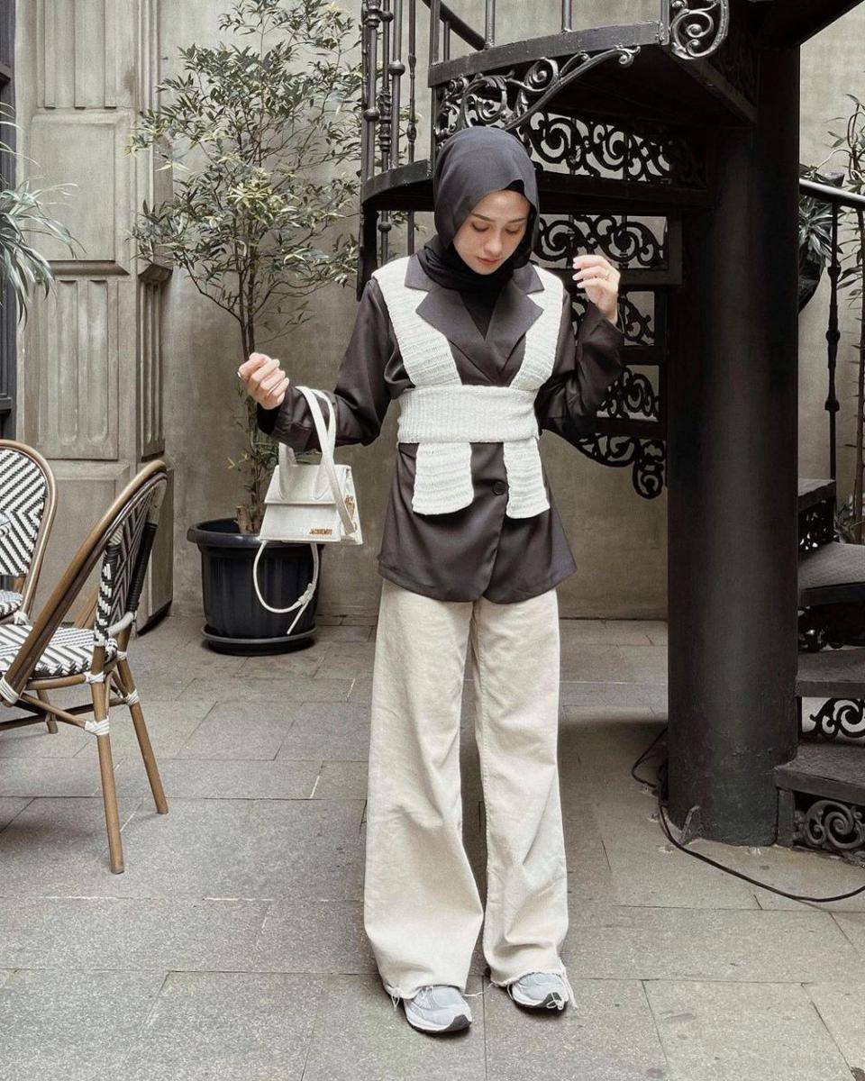 Atasan Rajut untuk Hijabers (instagram.com/helminursifah)