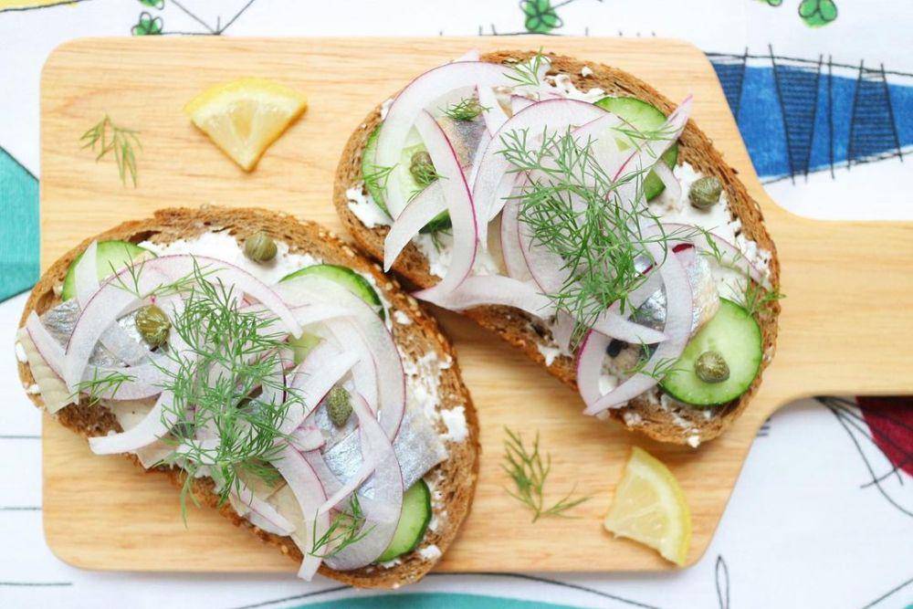 kiluvõileib, sandwich khas Estonia (instagram.com/mint_1349)