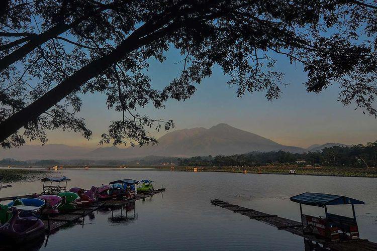 Situ Bagedit (travel.kompas.com)