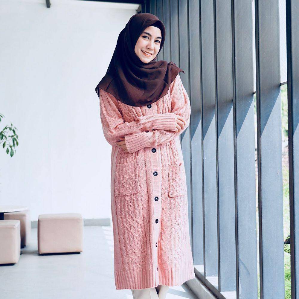 OOTD Anisa Rahma (instagram.com/anisarahma_12)