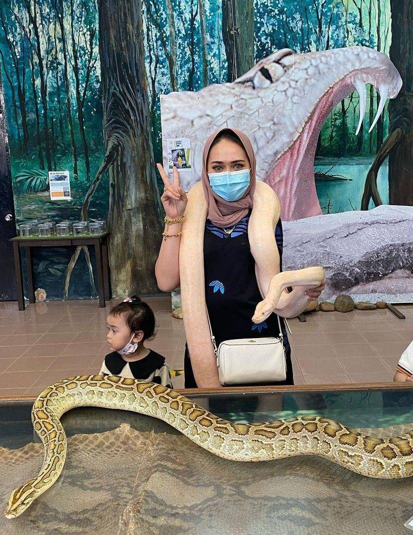 Taman Ular Dan Reptilia (instagram.com/aireenhaznien)