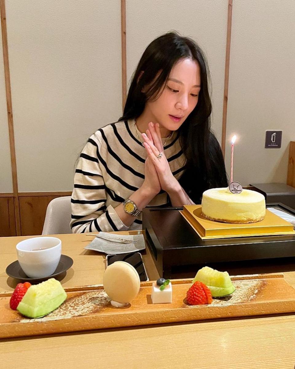 Claudia Kim (instagram.com/claudiashkim)