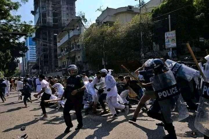 Demo soal Al-Qur'an di Lutut Patung Dewa Hindu Bangladesh, 2 Tewas